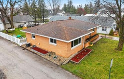127 WILLIAMS Street, PULASKI, WI 54162