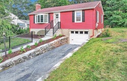 105 Wyoming Dr, Holden, MA 01520