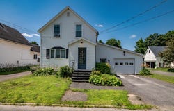 51 High Street, Houlton, ME 04730