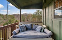1421 Tiffany Cove Way, Sevierville, TN 37862