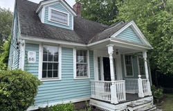 1043 West St, Wrentham, MA 02093