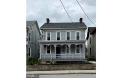 246 LOCUST Street, HANOVER, PA 17331