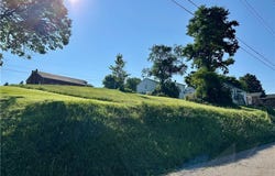 Marie Avenue, Weirton, WV 26062