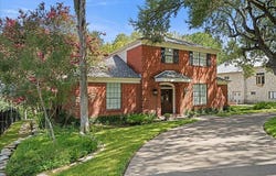 208 Rolling Hill Drive, La Grange, TX 78945