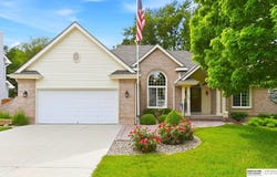 300 S Fillmore Street, Papillion, NE 68046