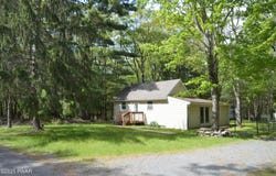 140 Algonquin Road, Shohola, PA 18458