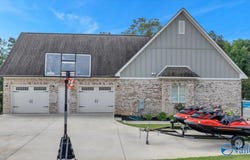 163 Paradise Place, Scottsboro, AL 35769