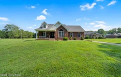 1044 Bearcamp Rd, Louisville, KY 40272