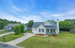 104 Roscommon Lane, Clayton, NC 27520