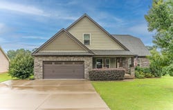 60 W Lakeview Drive, Duncan, SC 29334-8201