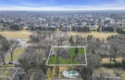 387 Riverdale Avenue W, Tinton Falls, NJ 07724