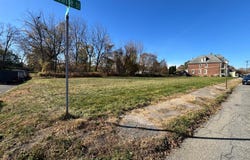 1123 CENTRE STREET, EASTON, PA 18042