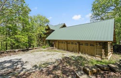 10836 Bray Road, Elkins, AR 72727