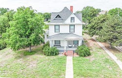 129 N Main, Kensington, KS 66951