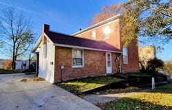322 2nd St, Glasgow, MO 65254