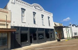 143 W Railroad Avenue, Magnolia, MS 39652