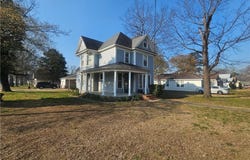 914 E Chism ST, Paris, AR 72855