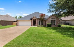 2047 Ravenstone Loop, College Station, TX 77845
