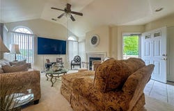 203 Willow Brook Drive NE, Warren, OH 44483