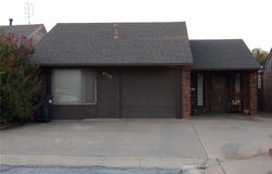 2122 Camelot Drive, Enid, OK 73703
