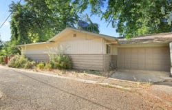 200 Oregon Terrace, Medford, OR 97504