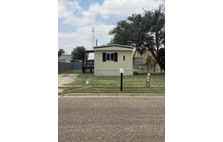 504 Avenue E, Levelland, TX 79336