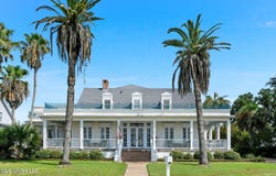 120 W Scenic Drive, Pass Christian, MS 39571
