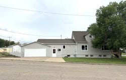 601 S Taylor Ave, Glendive, MT 59330
