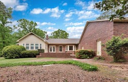 104 Glen Eagle Ct., Greenwood, SC 29646