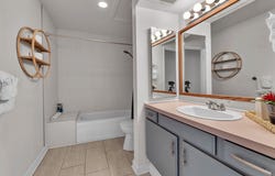75-5669 KUAKINI HIGHWAY unit: 4302, Kailua-Kona, HI 96740