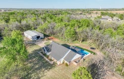 2400 Lost Lake Lane, Yukon, OK 73099