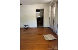 2760 19th Avenue NE, Hickory, NC 28601
