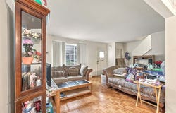 17W678 Kirkland Lane, Villa Park, IL 60181