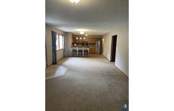 602 S 3rd St, Beresford, SD 57004