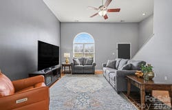 255 19th Avenue SE, Hickory, NC 28602