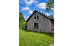 E farabee Road, Salem, IN 47167