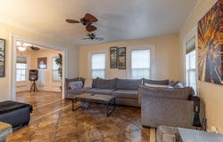 3914 Peters Ave, Sioux City, IA 51106