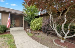 2445 LOMA VISTA DR, Roseburg, OR 97471