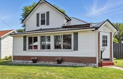 216 N Riley Street, Kendallville, IN 46755