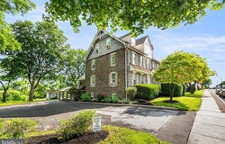 28 W MAIN STREET, ELVERSON, PA 19520