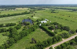 4104 VZ County Rd 3501, Wills Point, TX 75169