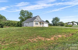 160 Tranquility Lane, Harmony, NC 28634