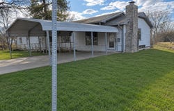 591 E St, Blackburn, OK 74058