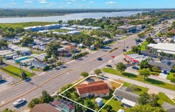 10701 VILLAGE GREEN AVENUE, SEMINOLE, FL 33772