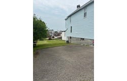 202 S Quarry Street, East Huntingdon, PA 15666