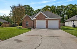 8 Amyden Court, Laurel, MS 39443