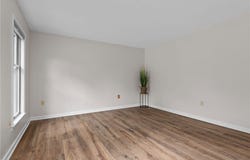 4 Pleasant Grove Dr, Patterson Heights, PA 15010