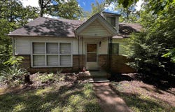 96 E Lakeshore Drive, Cherokee Village, AR 72529-7422