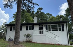 1220 Roanoke Avenue, Henderson, NC 27536