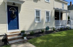 6 Pleasant St, Pepperell, MA 01463